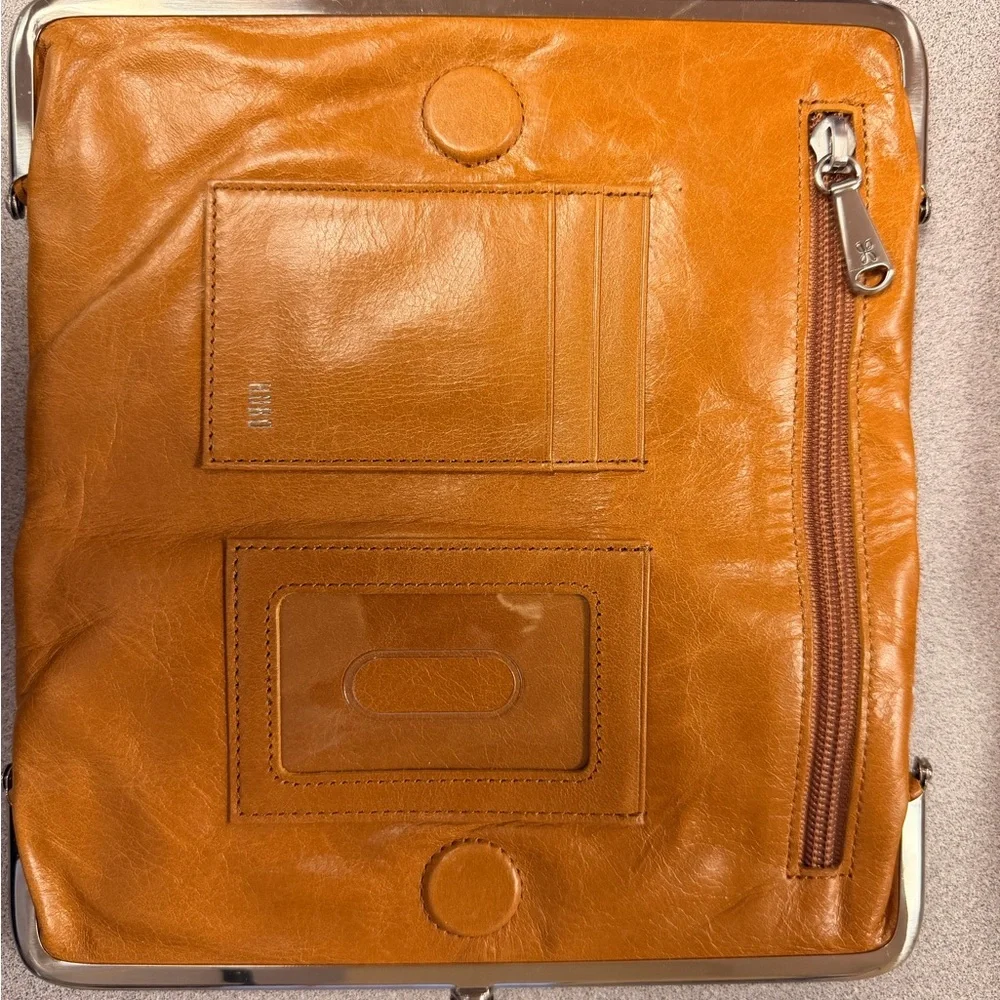 HOBO Tan Leather Shoulder Bag and matching wallet - Picture 7 of 7